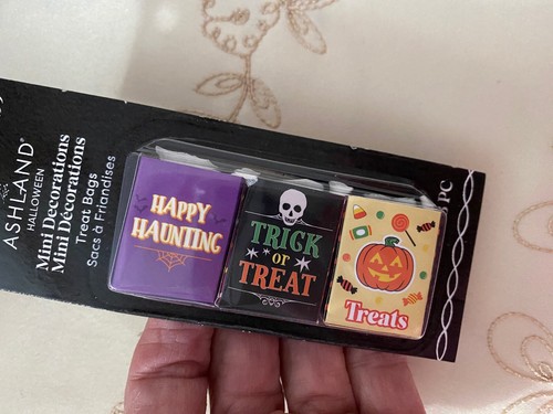 ASHLAND HALLOWEEN MINIATURES HALLOWEEN CANDY TREAT BAGS ~ NEW SET OF 3 IN PKG - Picture 2 of 5