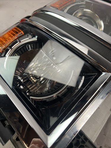 Chevrolet Silverado 1500 2015 Right Rh Passenger Headlight Assembly OEM - Picture 4 of 12