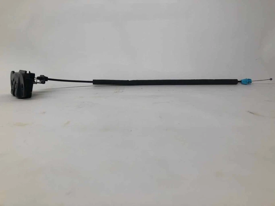 2003 Gmc Yukon Deck Lid Gate Hatch Latch Lock Actuator Used OEM 15808595 - Image 2 of 4