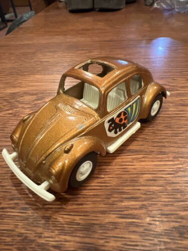 Vintage VW BUG Tootsietoy Car VOLKSWAGEN BEETLE USA MADE die cast - Picture 1 of 10