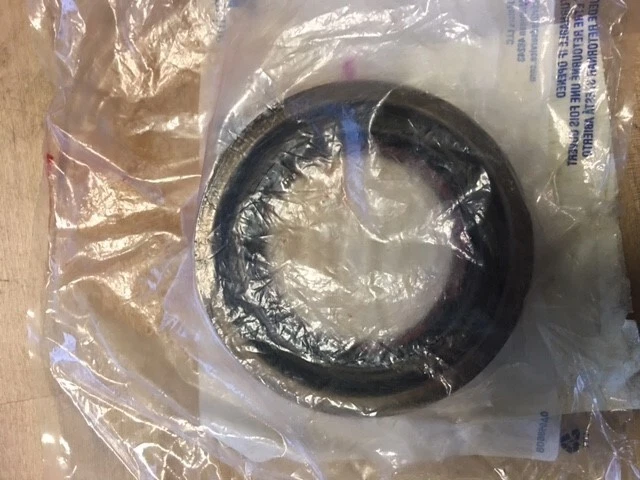 SELLO DE PIÑÓN DIFERENCIAL CHEVROLET GMC CADILLAC NUEVO ORIGINAL OEM GM PIEZA 26064029 Foto 2 de 2