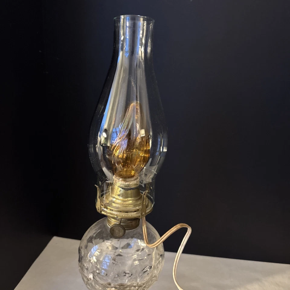 Lámpara de aceite de ballena patrón Argus de mediados del siglo XIX electrificada con base de latón/mármol Foto 4 de 4