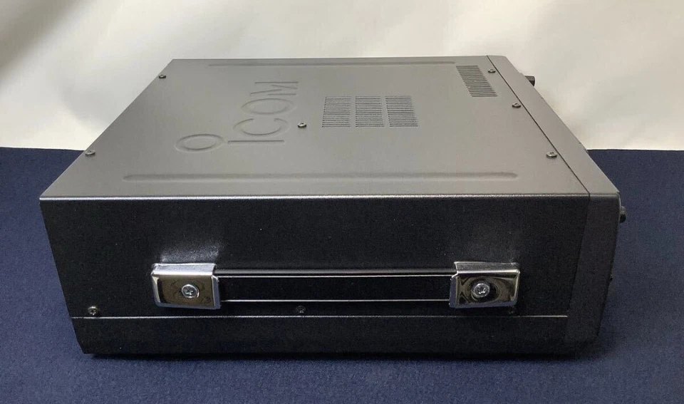 ICOM IC-746 EME Specification HF/50/144MHz 100W Transceiver  Tested Working - Image 2 of 4