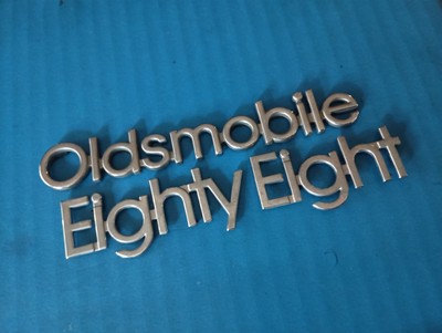 OLDSMOBILE EIGHTY EIGHT 1992-1995 CHROME REAR EMBLEM BADGE LOGO USED OEM SET 