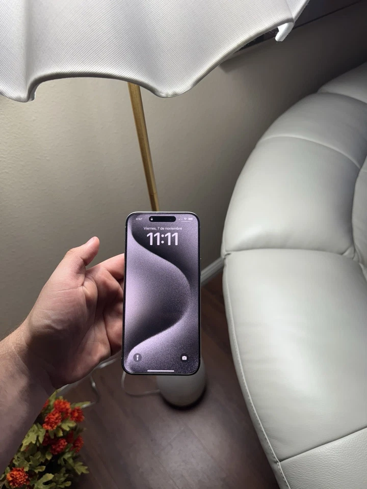 iPhone 15 Pro Max 256GB - Image 3 of 4