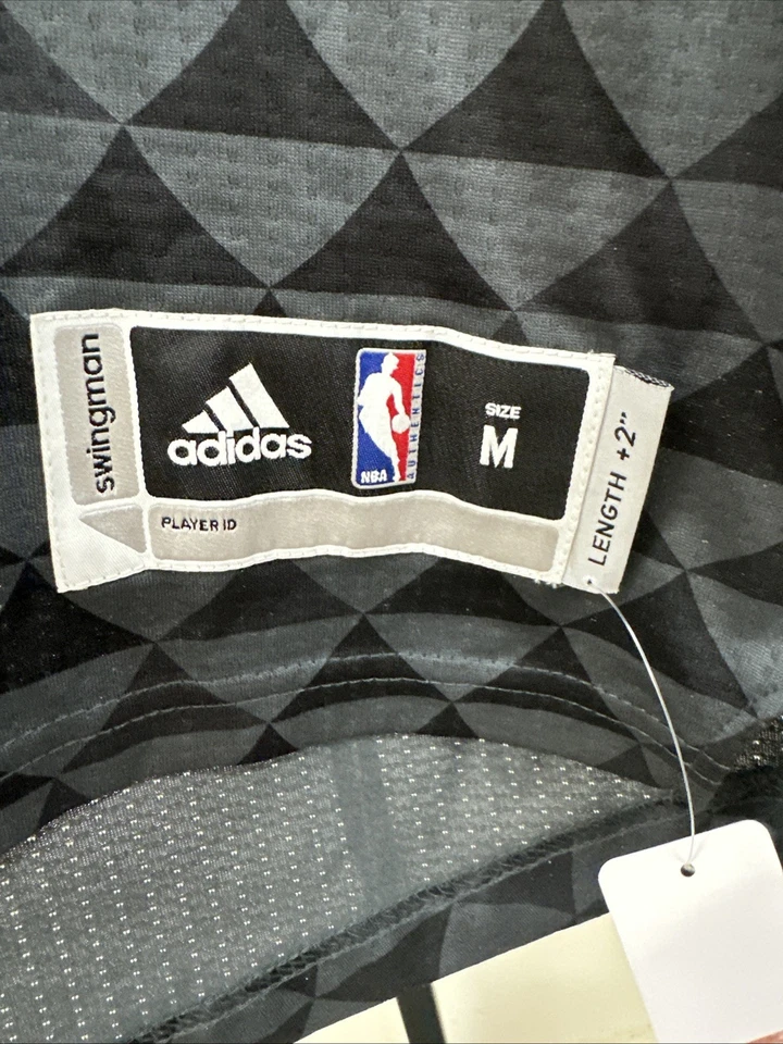 VTG Dwight Howard #8  NBA Atlanta Hawks Black Jersey  Swingman Men Size M Adidas - Image 3 of 4