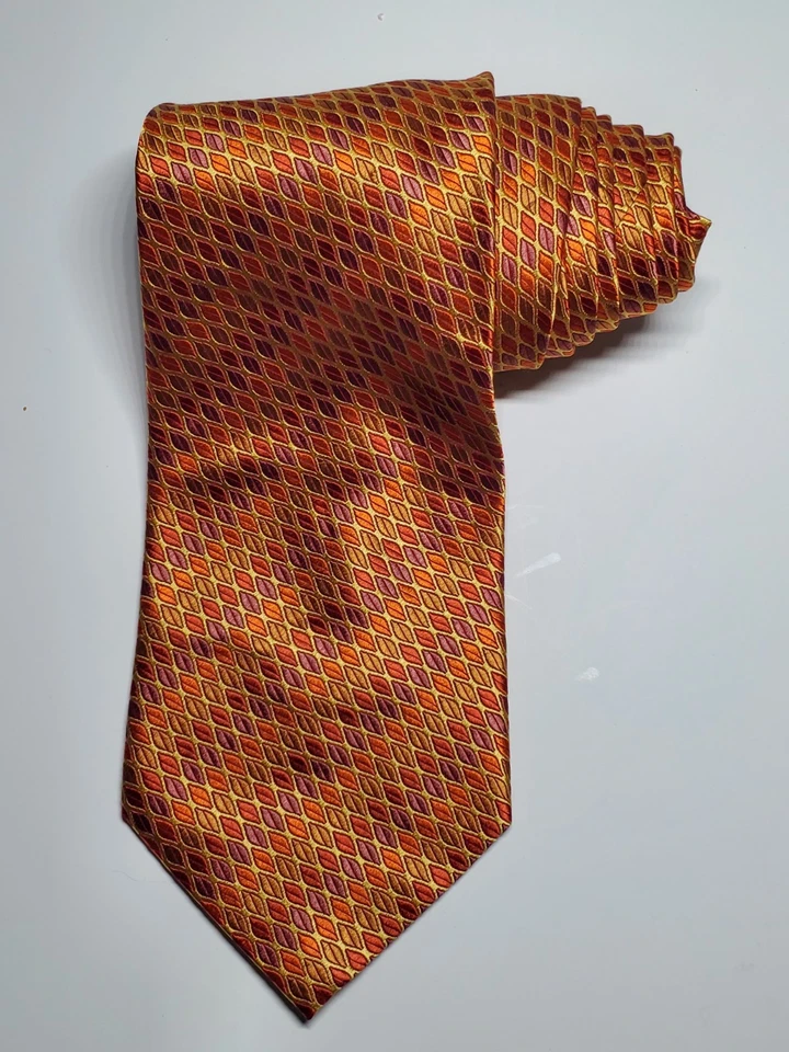 Corbata Stanley Blacker Hombre, Color Naranja Quemado Diseño Geométrico Foto 4 de 4