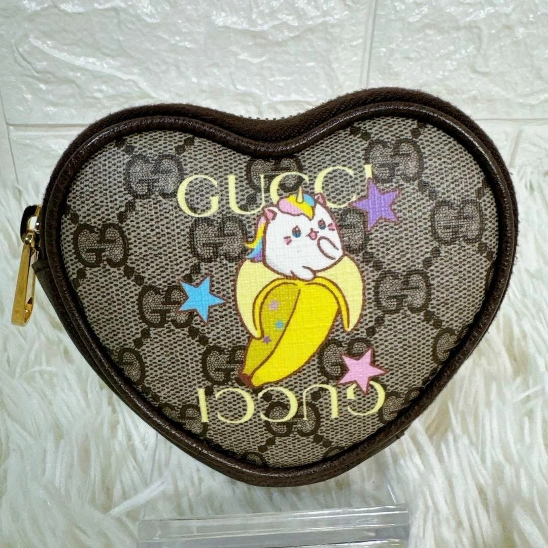 Portamonete GUCCI a forma di cuore stampa bananya arcobaleno e stelle
