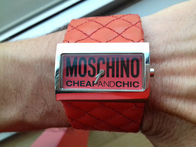 MOSCHINO モスキーノ 腕時計 5連ウォッチ ワールドタイム 日本公式>NOMOS GLASHÜTTE Japan Official | 株式会社大沢商会