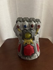 Thanos Infinity Gauntlet Marvel Avengers: Endgame Fist Toy Hasbro Works 2018-