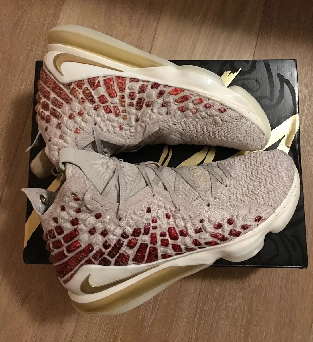 シューズ(男性用) NIKE LEBRON17 Harlem Fashion Row Harlem's Fashion Row x Nike LeBron 17 Release Date | Nice Kicks