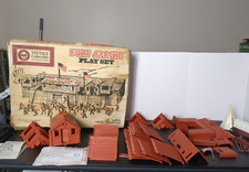 Vintage Collectible MARX FORT APACHE PLAYSET 4502 In BOX Coa 4502 Figures