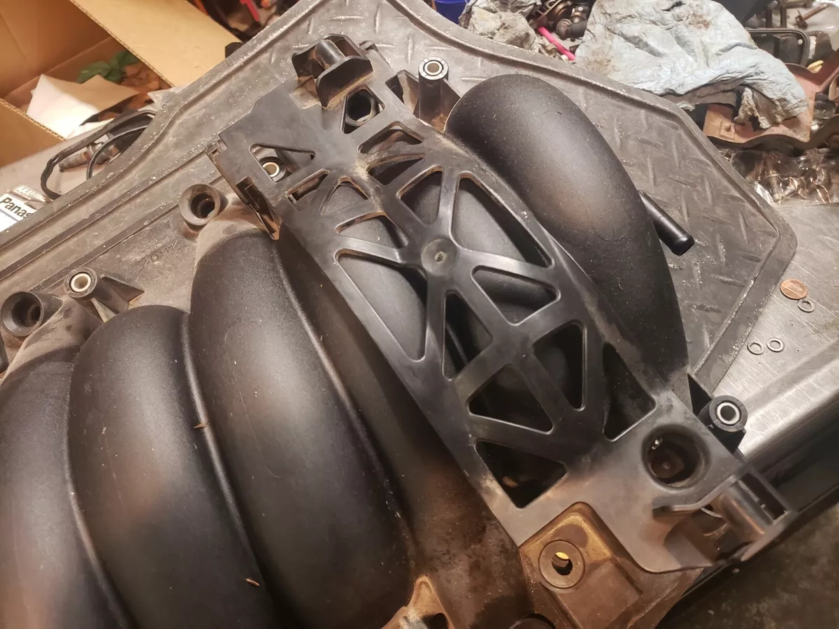 2010 camaro 2024 ss intake manifold