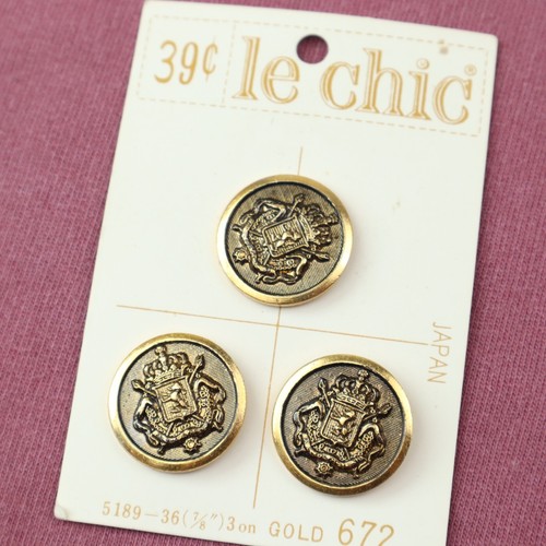 Vintage Le Chic Buttons Medallion Crown Clothing Project Sewing Original Card 36 - Picture 2 of 7