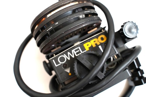 Lowell Pro Adjustable Light w diffusion filter and Barn Doors - Picture 4 of 4