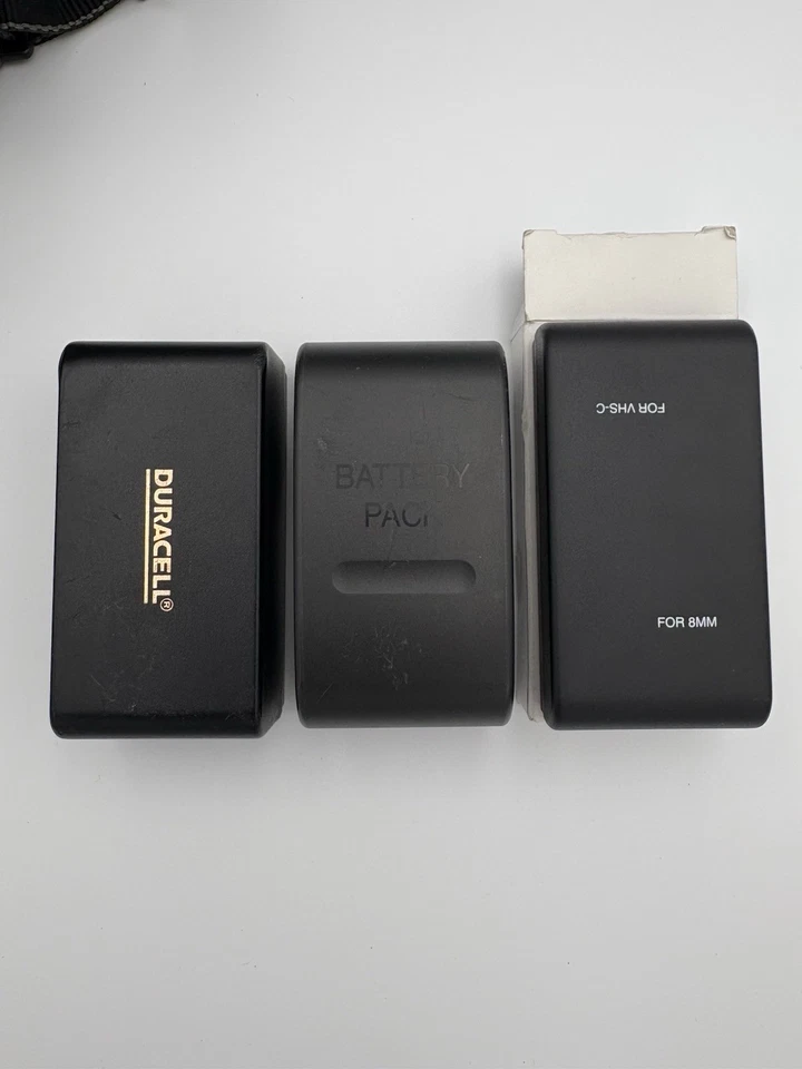 Panasonic Palmcorder PV-L780 VHS-C Camcorder Bundle Bag Charger Manual Untested - Image 2 of 4