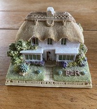 Lilliput Lane Windsor Cottage to commemorate Queen Elizabeth II 80th birthday