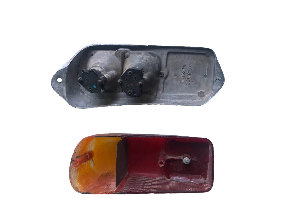 Fanale Faro Posteriore Fiat 600 - Immagine 2 di 3