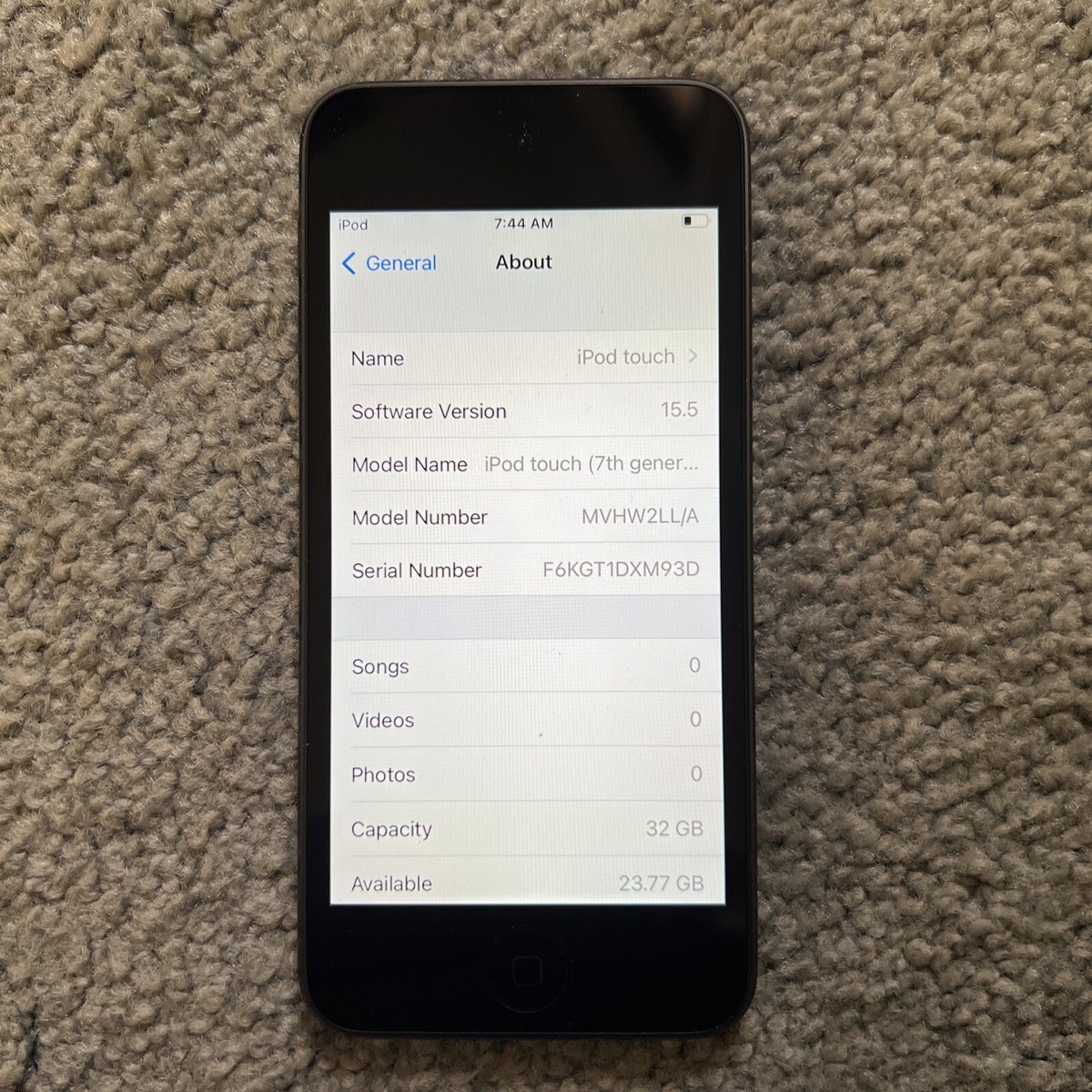 Apple ipod touch 7th generation -space Gray 32 GB - A 2178 Apple ipod touch 7th generation -space Gray 32 GB - A 2178