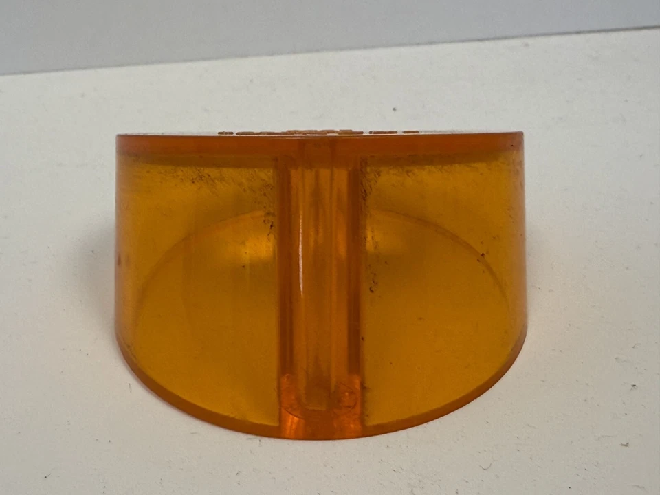 Luz de estacionamiento Plymouth Valiant Dodge Dart 1963-1964 lente ámbar 2424475 nuevo en stock Foto 3 de 4