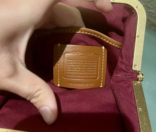 BOLSA COACH DOBLE MARCO KISSLOCK CON PATCHWORK DE FIRMA 69109 - Imagen 6 de 6