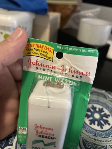 NEW 1998 Sealed Vintage RARE Johnson & Johnson Mint Flavor Dental Floss 200 YD - Picture 2 of 9