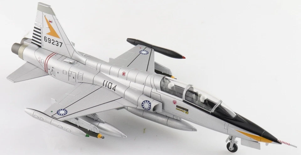 Hobby Master 1/72 F-5B Freedom Fighter 1104/66-9237, ROCAF, años 60 HA33002 Foto 3 de 4