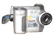 Sony Digital Mavica Camera MVC-FD90 w/Battery