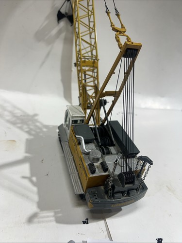 1/50 NZG 728 LIEBHERR HS 855 HD Duty Cycle Crawler Crane - Picture 6 of 7