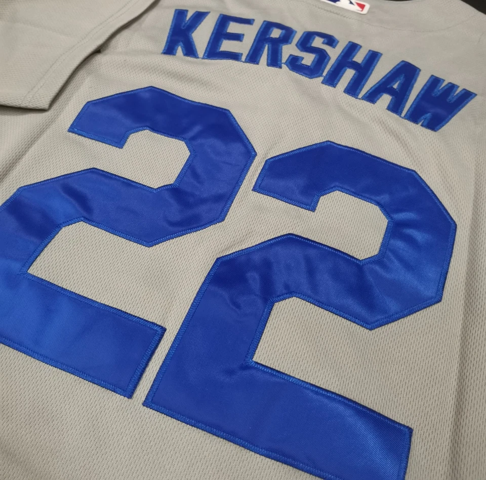 Clayton Kershaw #22 Dodgers Gray Flex Base Sewn Stitched Jersey. - Image 3 of 4