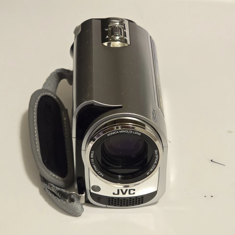 JVC Everio GZ-MG335HU Hybrid 30GB HDD 35x Optical Camcorder Tested Works Bundle - Image 3 of 4