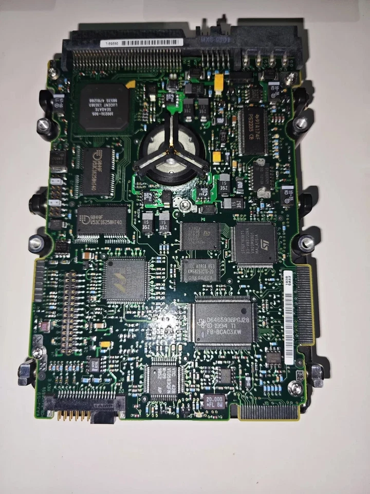 Seagate Cheetah 9LP 9.1 GB,Internal,10025 RPM,3.5" (ST39102LW) Hard Drive - Image 2 of 4