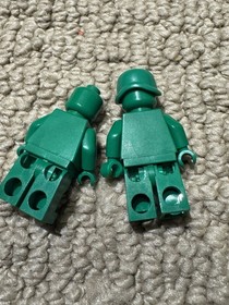 LEGO Disney Toy Story Army Men with Jeep and Accessories (7595)