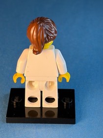 LEGO Hospital Minifig doc036 - Female Doctor - Light Scratches/No Cracks