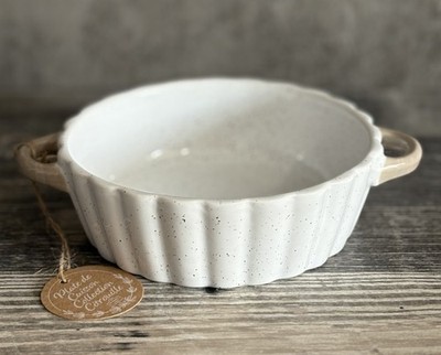 Round Casserole Dish 10 Strawberry Street NEW