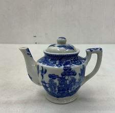 Vintage Child's Blue Willow Porcelain Teapot 3 1/2" Tall Made in Japan