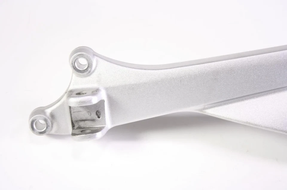 Soporte de montaje de clavija trasera izquierda BMW K1300GT 09 7687515 Foto 2 de 4