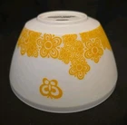 Retired Vintage Charm Modern Pyrex 6 Cup 1.4 L White Bowl Gold Butterfly 4x7