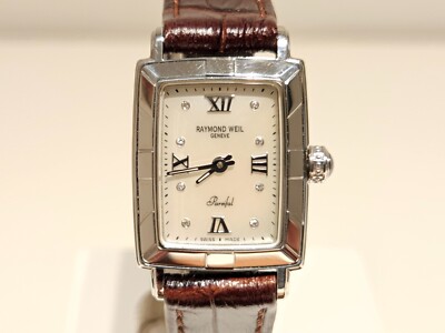 VINTAGE TANK SWISS LADIES QUARTZ WATCH 