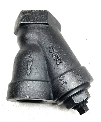 SSI Wye Y Strainer 1-1/2'' NPT 250 psi SWP Cast Iron with Blow-Off 30-Mesh Screen