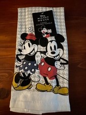 Disney Mickey  Minnie Mouse 2 Kitchen Towels NWT