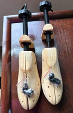 KevenAnna Premium Professional Pine Wood 2 Way Shoe Screw Stretcher Keeper Trees