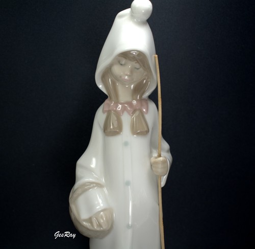 Collectible Lladro Figurine Girl with Basket and Walking Stick, Lladro People - Picture 2 of 6