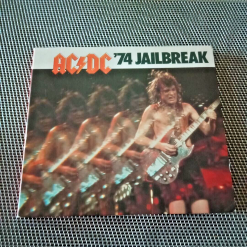 AC/DC - CD Digipack -  74 Jailbreak - Heavy Metal - Sehr Gut - Foto 1 di 3