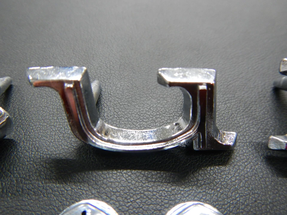 66 68 69 70 Buick Skylark Special Hood Letters "BUICK" 1966 1968 1969 1970 NUEVO Foto 3 de 4
