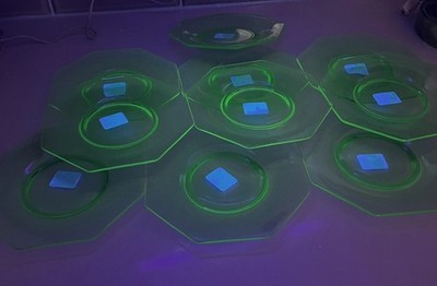 11 Vintage Art Deco UV Uranium Glass Octagon Plates 8 
