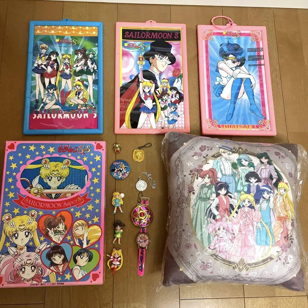 Large Quantity Sailor Moon 14-Piece Set