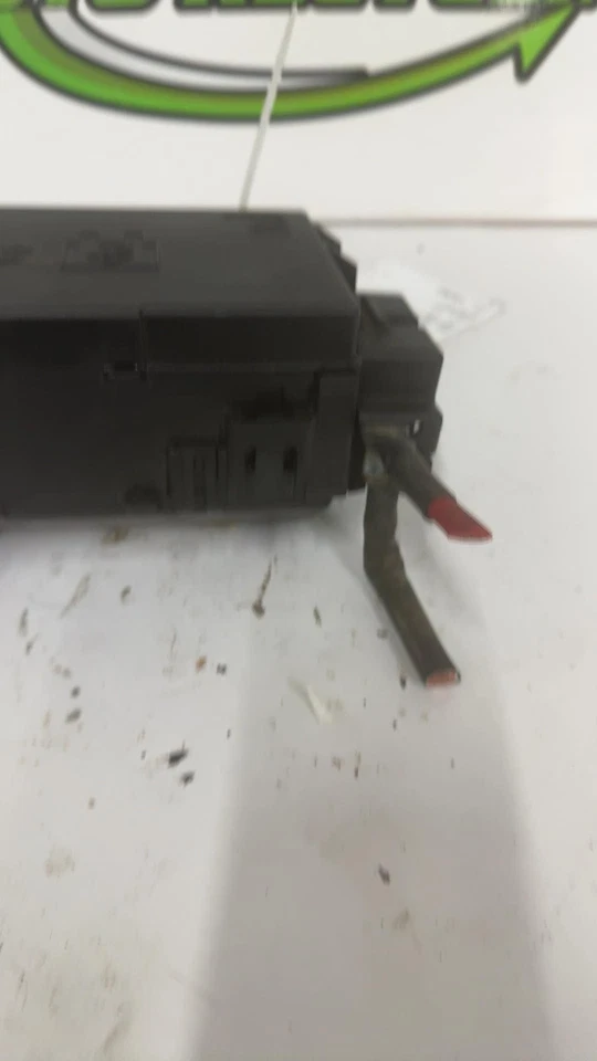 Caja de fusibles de motor Ford Explorer 2002-10 4,0 L Foto 2 de 4