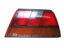 Feu arrière Nissan SUNNY