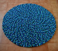 BR1 Felt Ball 2cm Christmas multicolors pom pom bead home craft 90cm Carpet Rug
